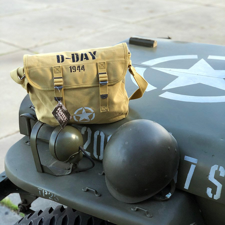 Bolsa bandolera de lona D-DAY 1944 beige con estampado negro y estrella aliada blanca, correa ajustable