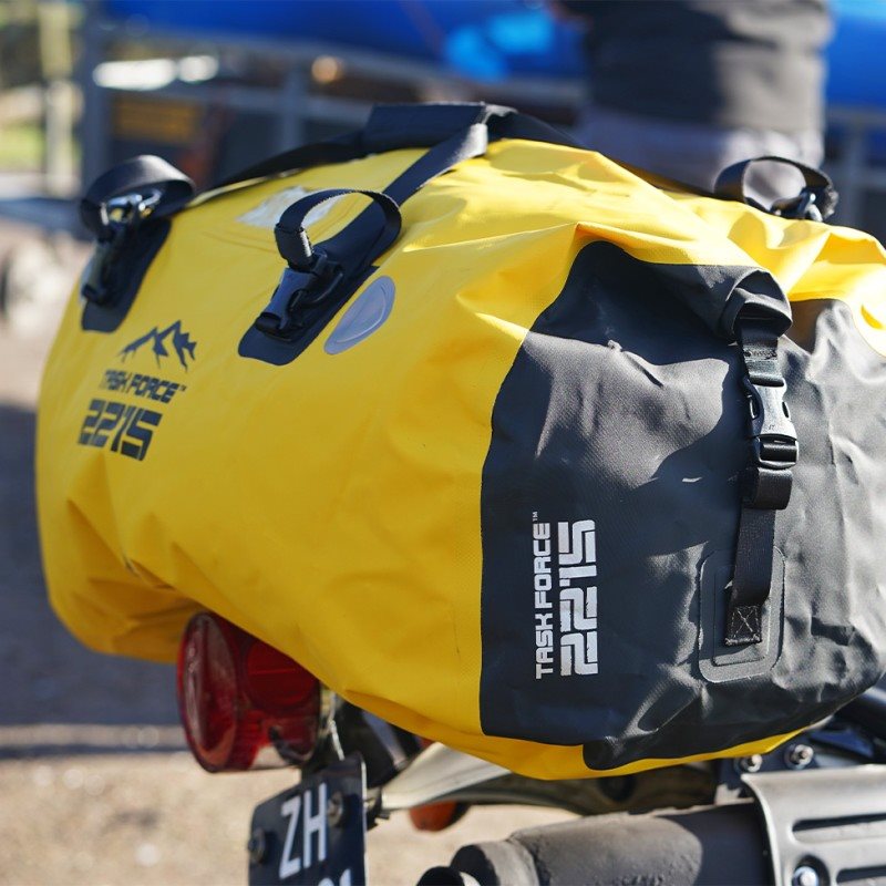 Bolsa impermeable BEAR CREEK 100 L amarilla en PVC, resistente a salpicaduras y cortas inmersiones