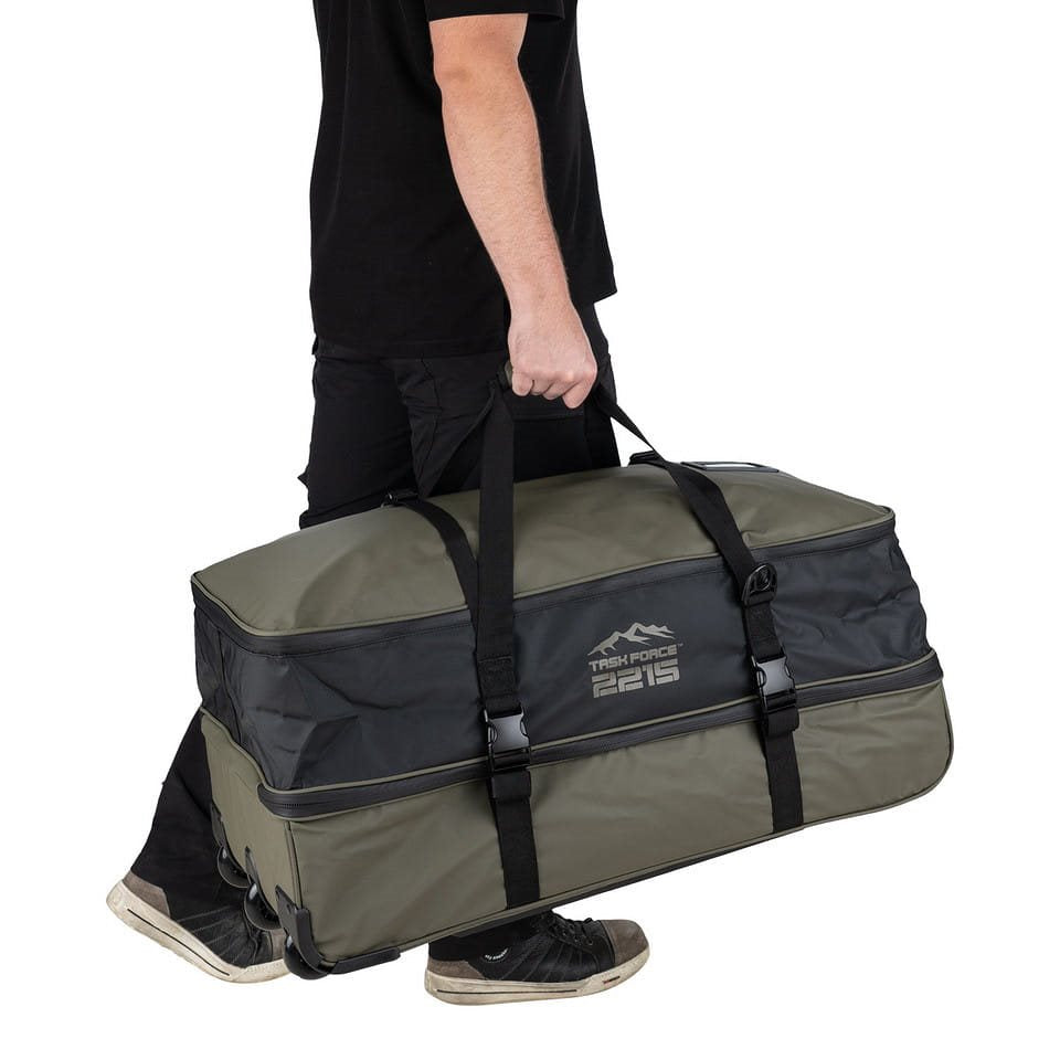 Bolsa de viaje verde COMMANDER PRO impermeable con cremalleras selladas, base reforzada y tres ruedas