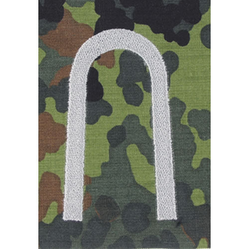 Nárameník BW UNTEROFFIZIER Flecktarn con bordado plateado, venta por par