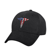 Gorra de béisbol negra con símbolo Caduceo
