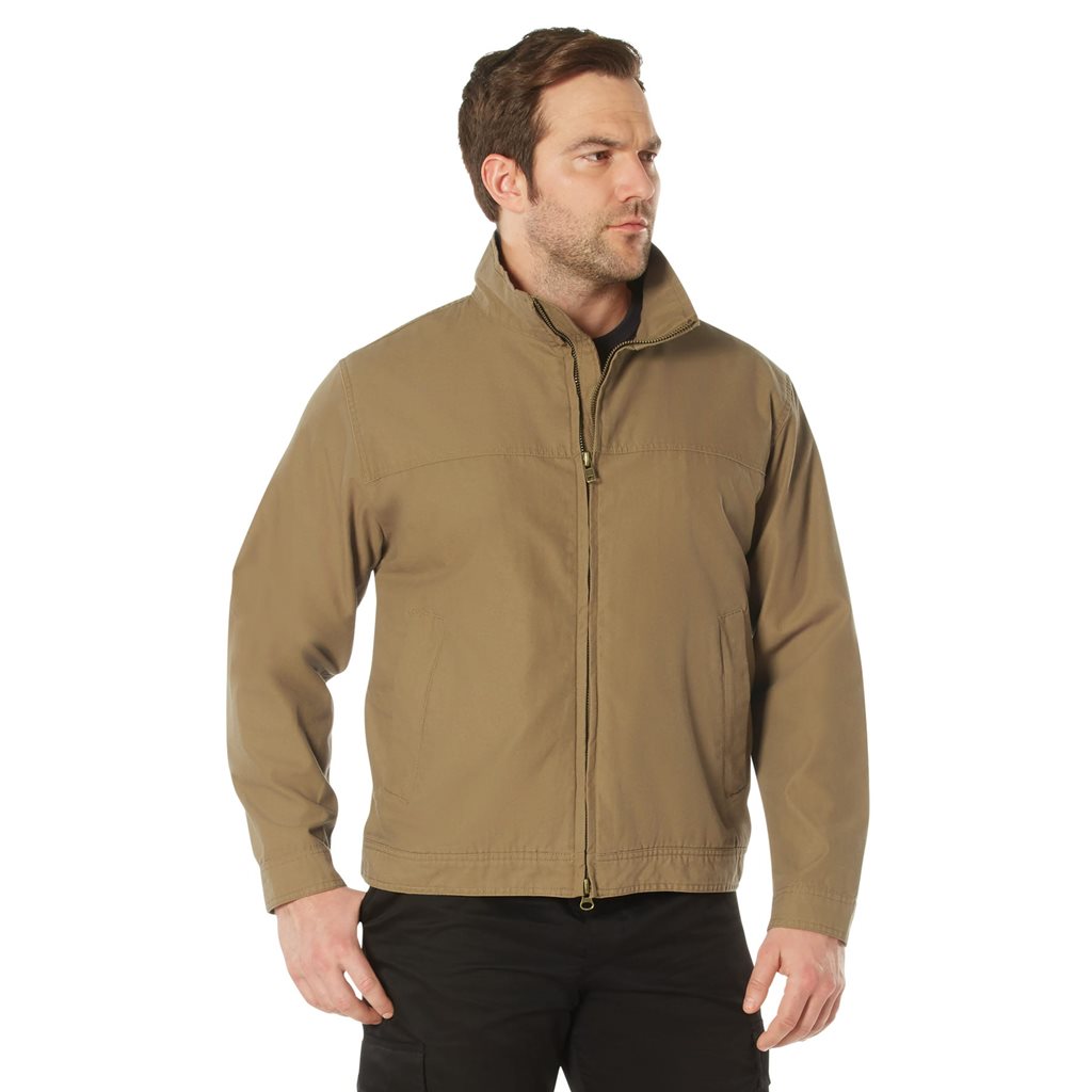 Chaqueta Concealed Carry ligera color coyote con bolsillos internos para portación oculta