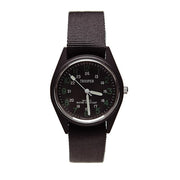 Reloj FIELD negro estilo militar con esfera negra y números verdes