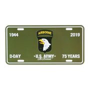 Placa metálica en relieve D-DAY con emblema de la 101.ª División, 295×145 mm