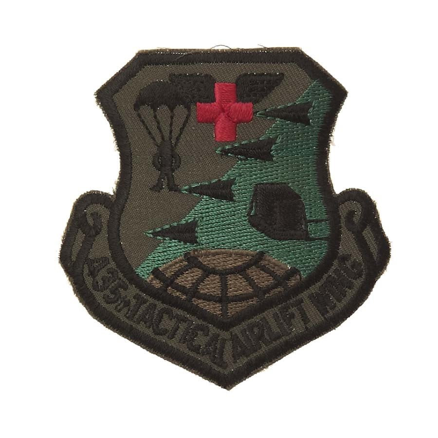 Parche bordado Nášivka 715th TACTICAL AIRLIFT WING, aprox. 8 x 7,7 cm, para coser