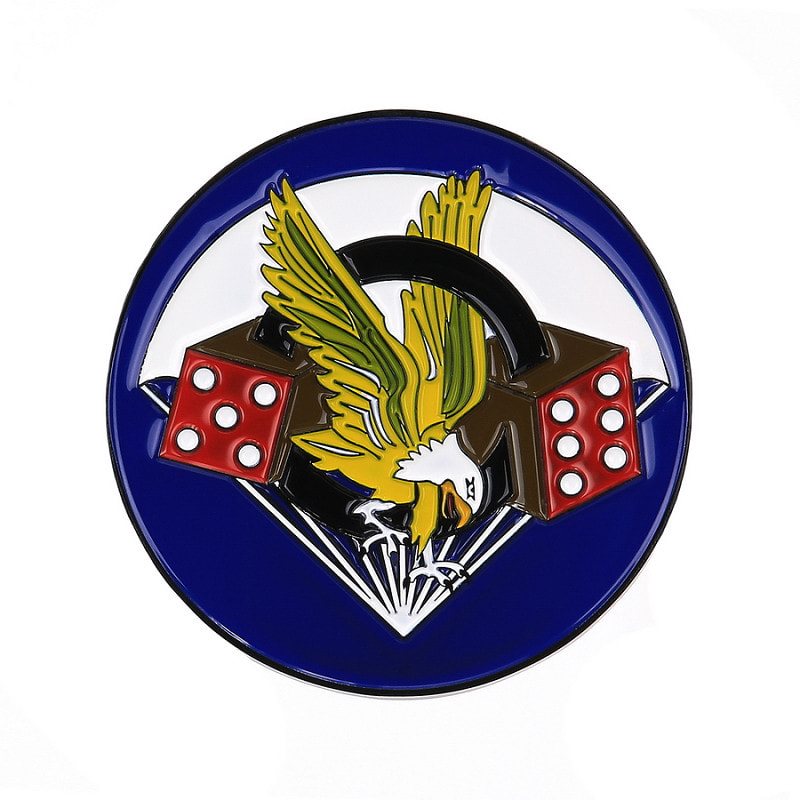 Insignia metálica US 506th Parachute Infantry Regiment en acero con pegatina adhesiva