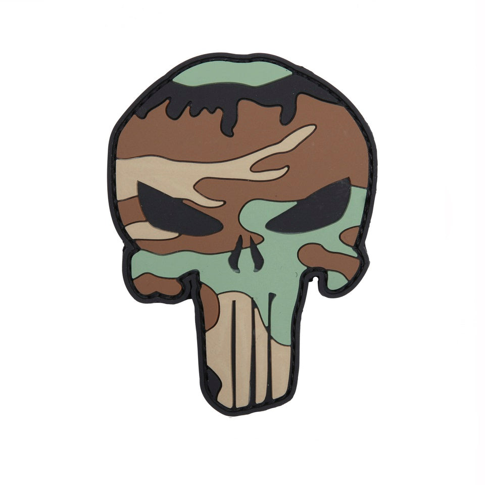 Parche PUNISHER velcro 3D plástico camuflaje Woodland, aprox. 6,5 x 8,8 cm