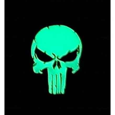 Parche 3D PUNISH SKULL de plástico con velcro, calavera que brilla en la oscuridad 5,9 x 7,9 cm