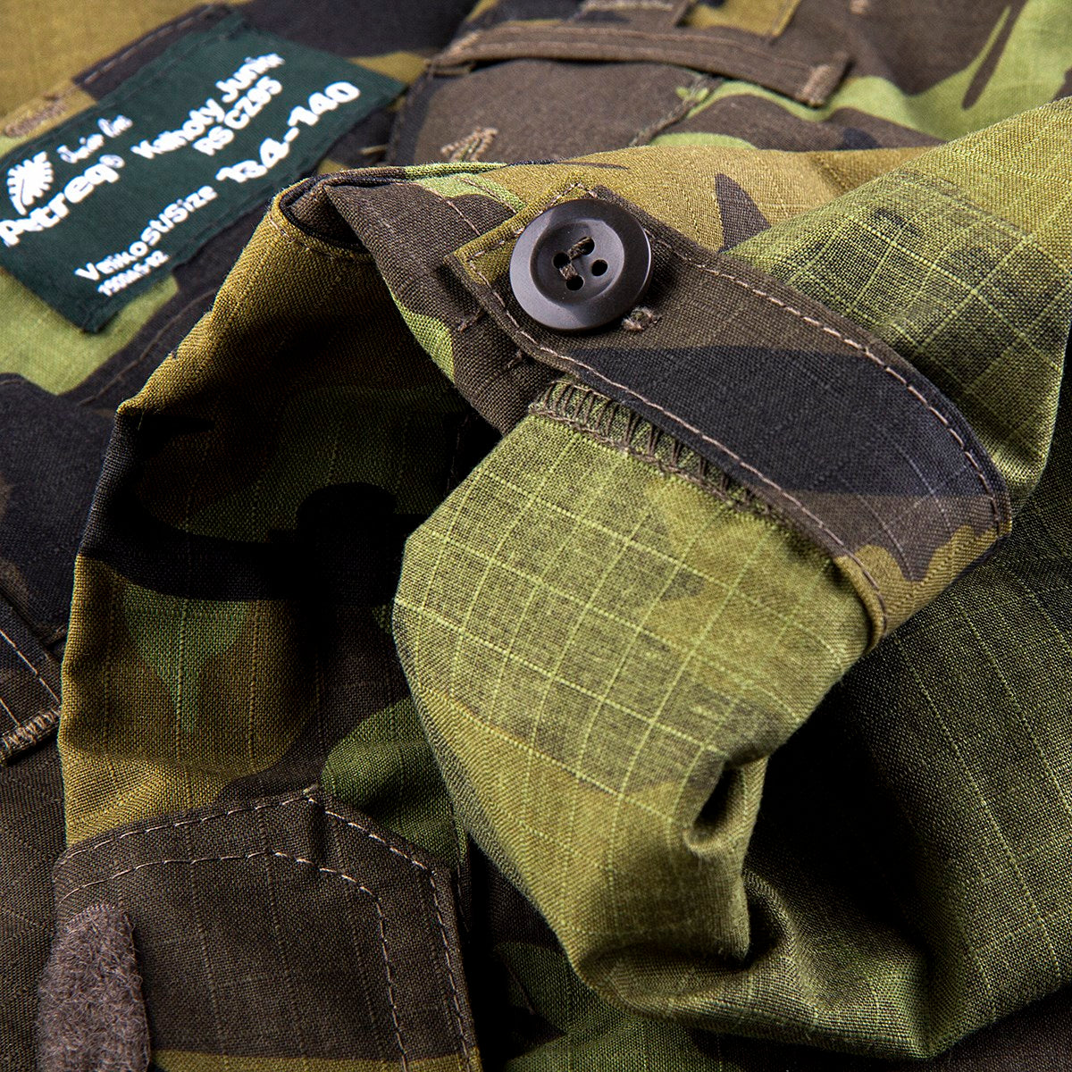 Pantalones infantiles rip-stop vz.95 camuflaje bosque, cuatro bolsillos, paneles velcro