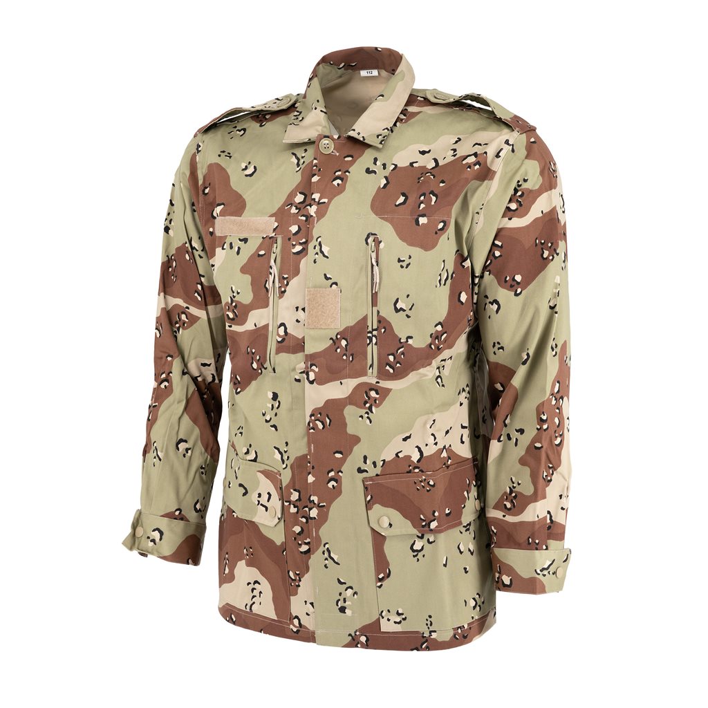 Blusa en patrón de camuflaje desértico