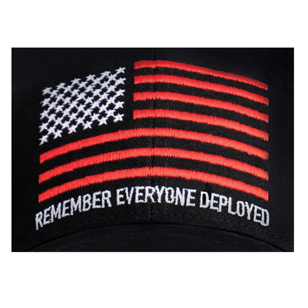 Vista frontal de la Gorra Baseball R.E.D. ajustable en algodón con bandera USA y texto Remember Everyone Deployed, banda interior suave