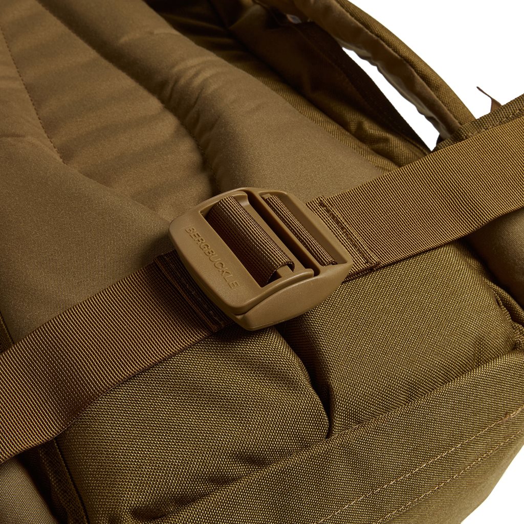 Mochila tactica Berghaus CENTURIO IV 30L Earth Brown 1000D Armadura compatible MMPS