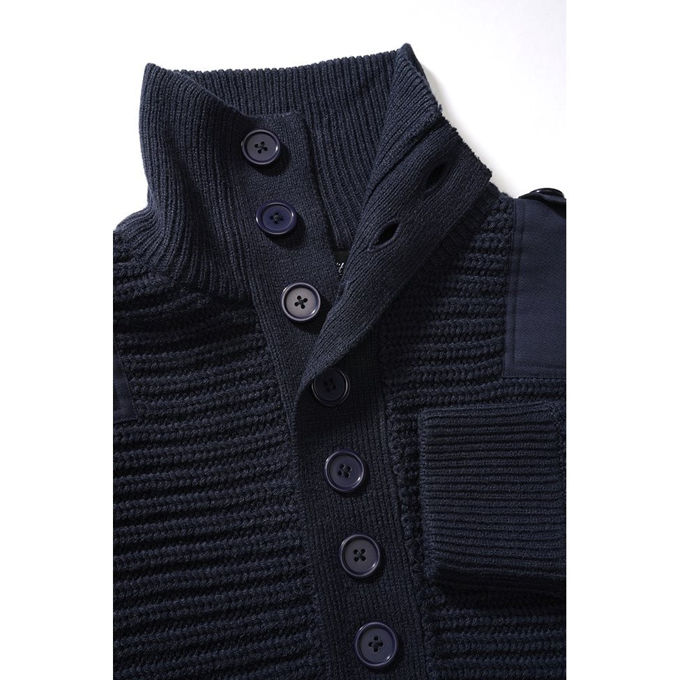 Jersey Alpine azul con refuerzos en codos y hombros, estilo suéter militar austriaco