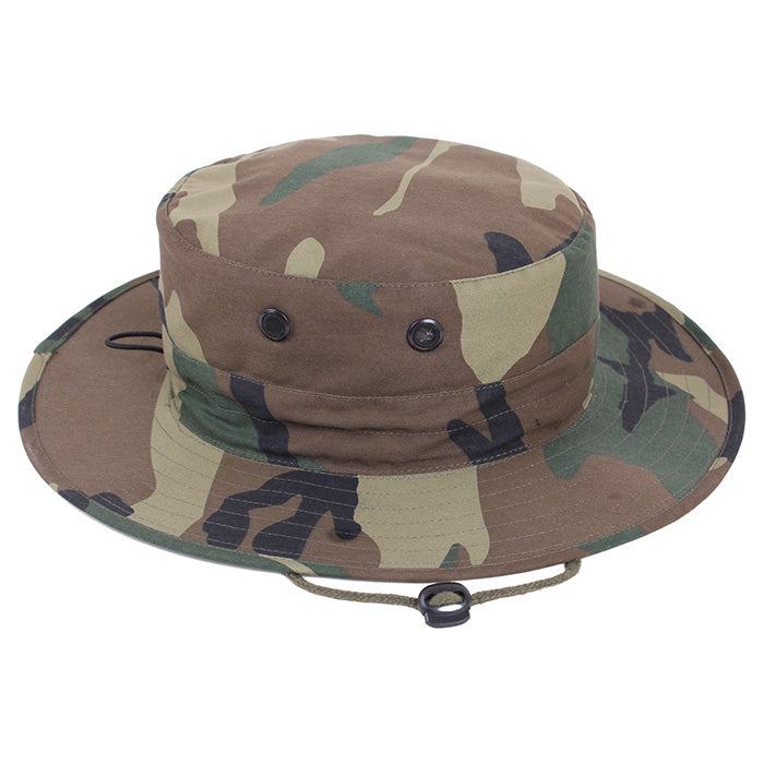 Sombrero militar Klobouk MILITARY ajustable negro con cordón bajo la barbilla y 4 orificios de ventilación