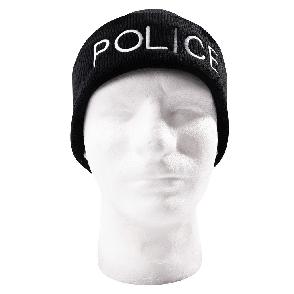 Gorro de punto negro con bordado 'POLICE'.