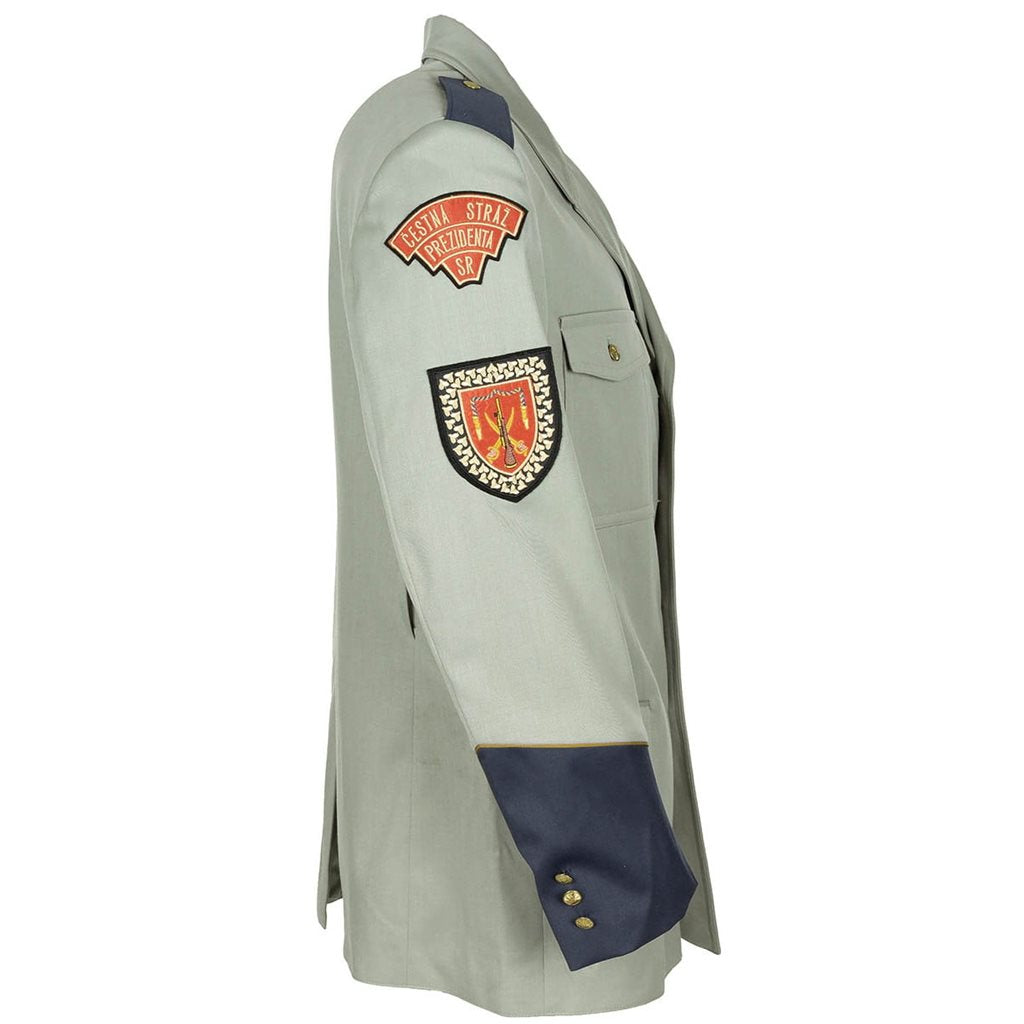 Chaqueta (sako) de la Guardia del Castillo de la República Eslovaca, usada