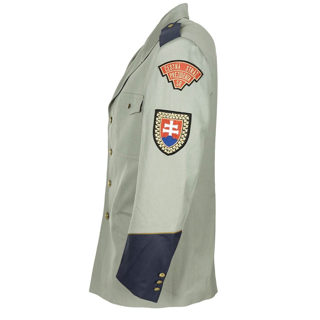 Chaqueta (sako) de la Guardia del Castillo de la República Eslovaca, usada