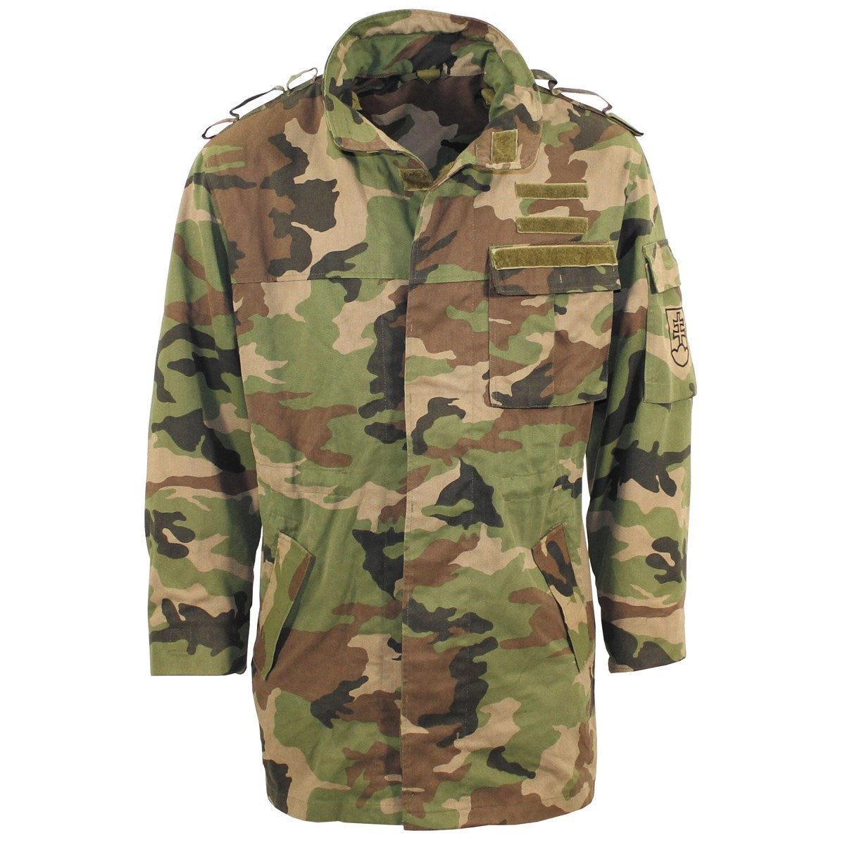 Parka eslovaca SK vz.97 usada en camuflaje, cierre dañado, vista frontal