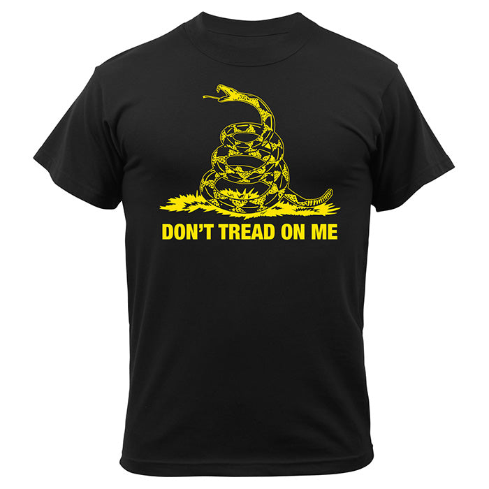 Camiseta negra con estampado DON'T TREAD ON ME
