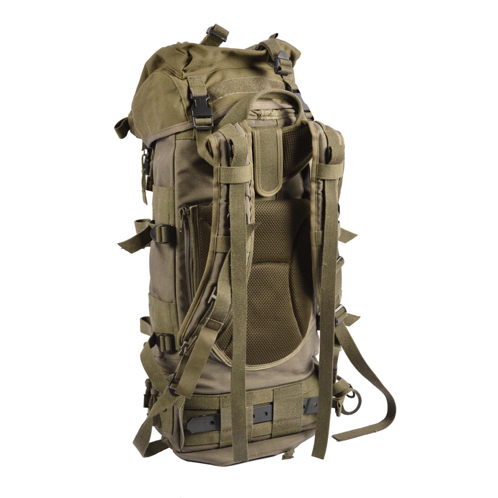 Mochila MOUNTAIN austriaca verde con refuerzo, usada, dos compartimentos