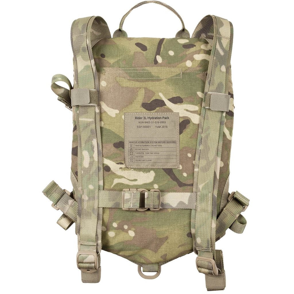 Mochila de hidratación RIDER 3L usada con bolsa WLPS de 3 litros, vista frontal