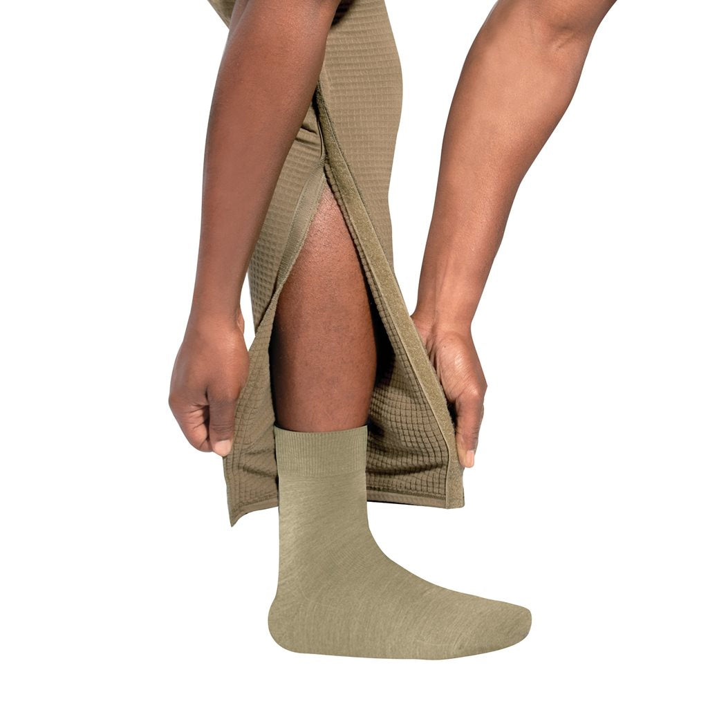 Pantalones termicos ECWCS Gen. III BREAKAWAY color arena con cierre lateral de velcro a toda la pernera