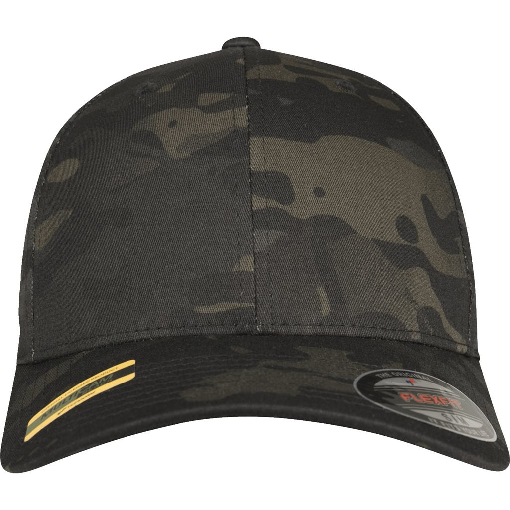 Gorra Flexfit Multicam Negra en algodón y elastano, vista frontal con ojales de ventilación