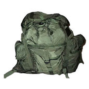 Mochila US ALICE M usada color verde, solo mochila sin marco ni correas