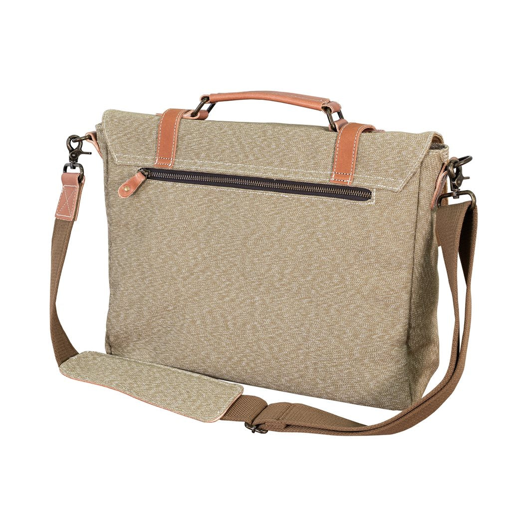 Bolso bandolera suizo con detalles de cuero y cremallera metálica, dividido con separador acolchado, peso 1205 g