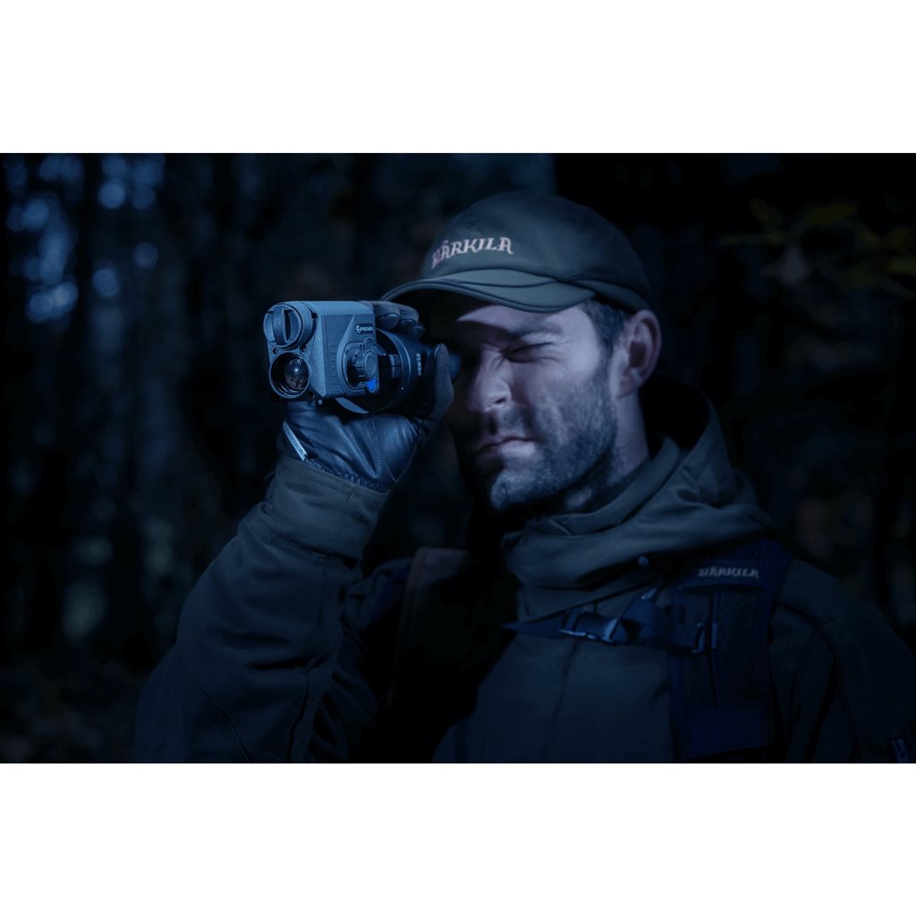 Imagen del monocular térmico PROTON XQ30 mostrando diseño compacto
