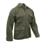 Blusa tipo BDU Rothco en verde, confección robusta y alta estabilidad de color