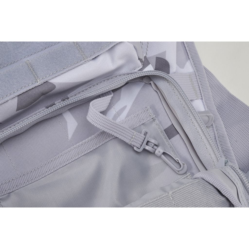 Bolsa bandolera US Cooper Sling 8 L en poliéster 600D con webbing MOLLE/PALS y funda trasera para tablet
