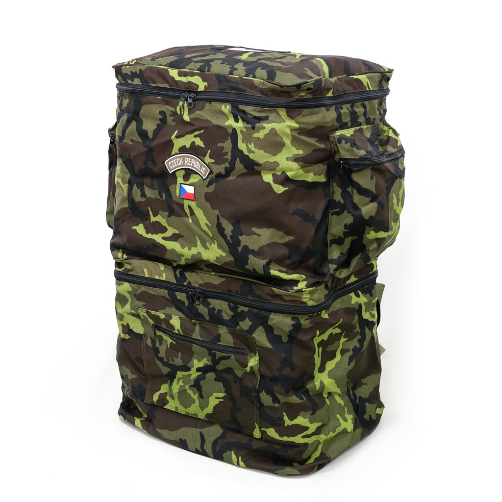 Mochila AČR transporte vz.95 camuflaje bosque usada con bolsillos y correas