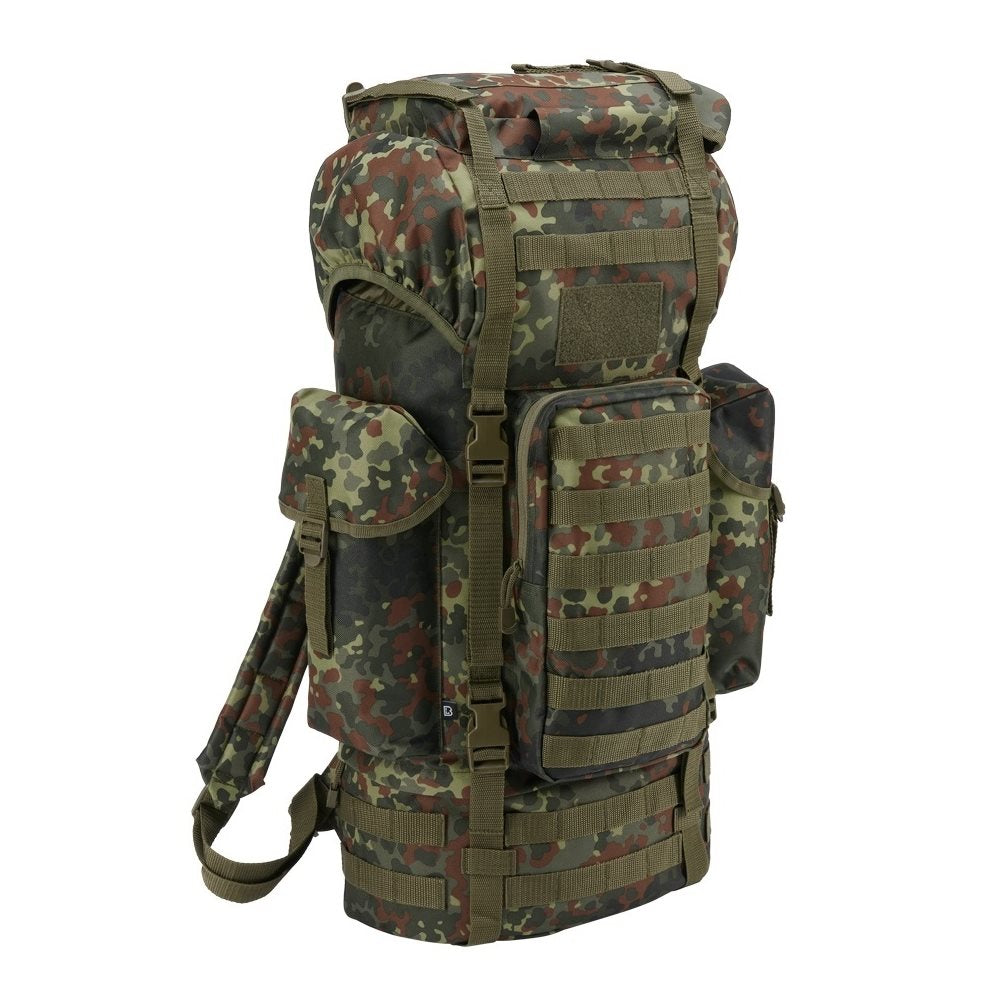 Mochila táctica BRANDIT MOLLE verde 66 L con 4 bolsillos externos y compartimento dividido