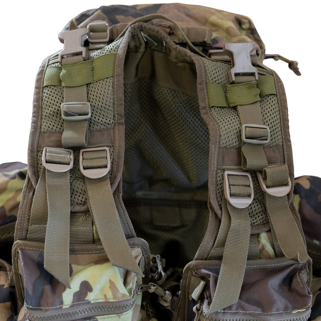 Chaleco táctico AČR vz.95 usado (2007) con fundas extraíbles y fijas