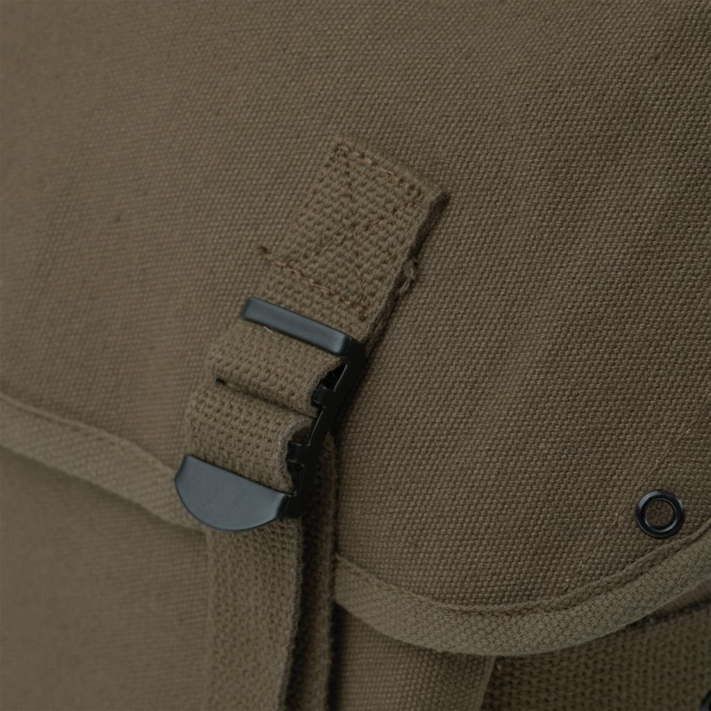 Bolsa pequeña de lona verde estilo militar con correas ajustables y cierre de hebillas, 23 x 21,5 x 15 cm