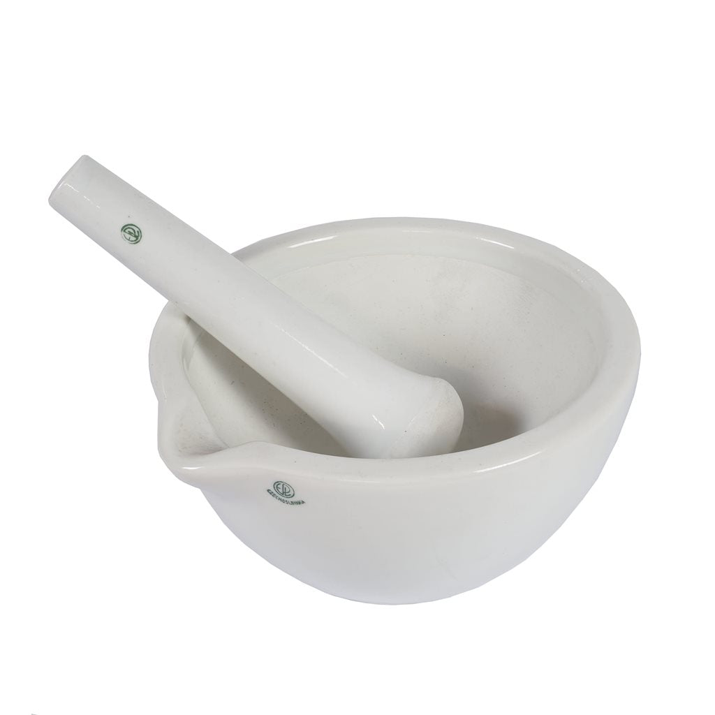 Mortero de porcelana 120x60 mm con mano - hecho en Checoslovaquia