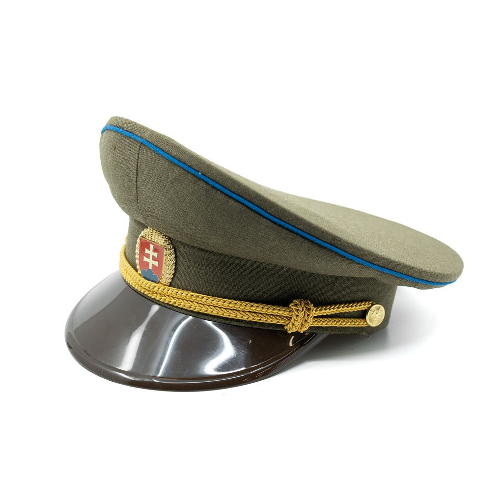 Gorra brigadýrka oficial SK con insignia dorada y visera plástica, color verde con línea azul