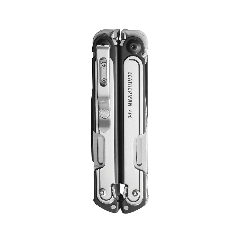 Multiherramienta Leatherman ARC plegable gris y plata con hoja de acero CPM MagnaCut