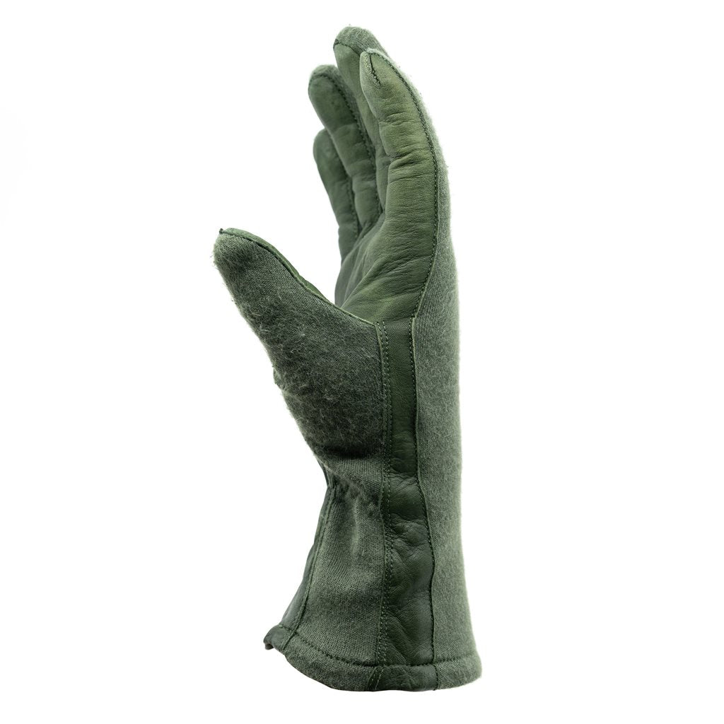 Guantes FR de dedos AČR verdes usados, vista del par