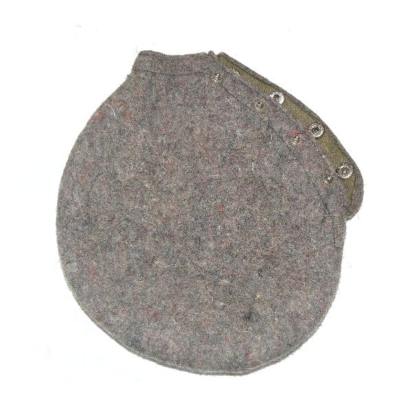 Funda de fieltro gris con broches para cantimplora de aluminio