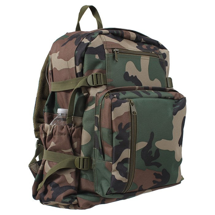 Mochila Rothco Woodland en poliéster 600D, medidas 46 x 34 x 18 cm, referencia 88557
