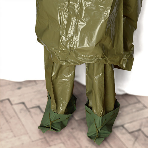 Imagen del traje protector químico JP-75 A sin usar con embalaje plástico que puede estar sucio o dañado
