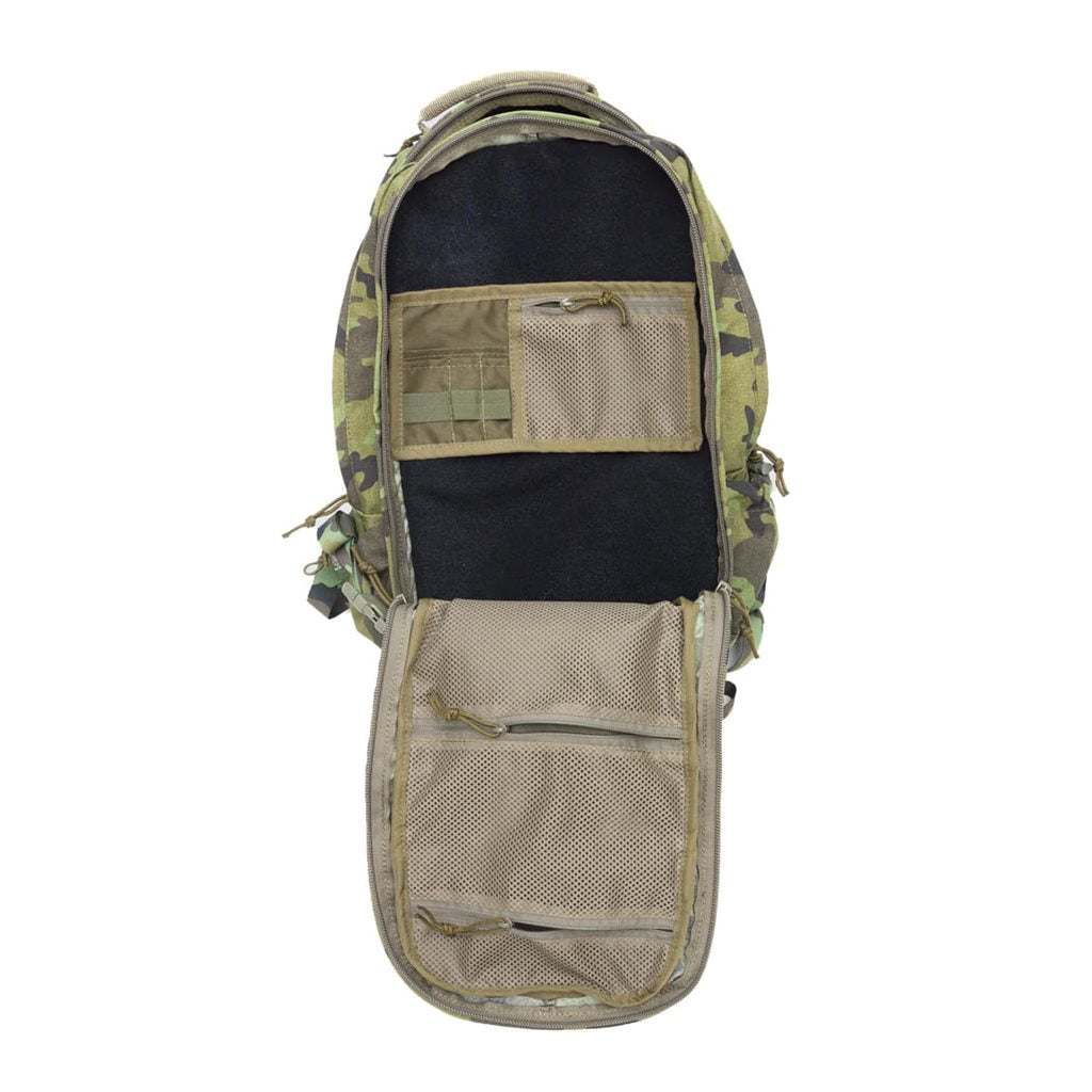 Mochila WOLFPACK 25 L vz.95 les en camuflaje