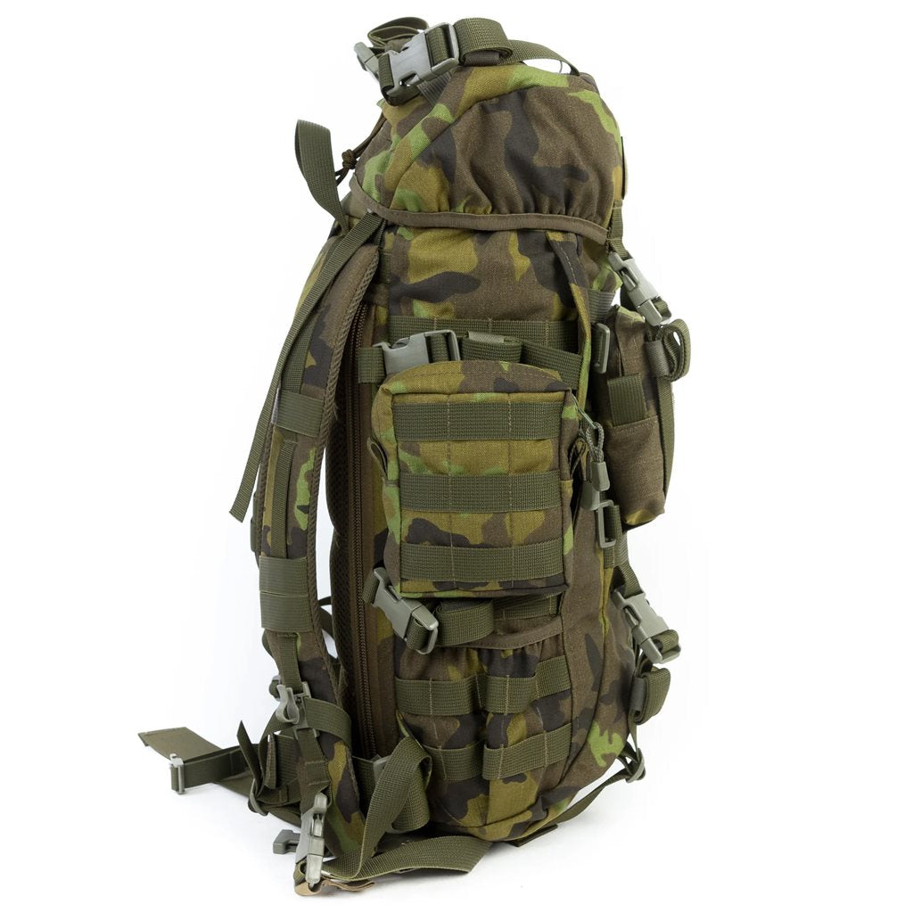 Bolsa universal 3x3 MOLLE vz95 en patrón bosque