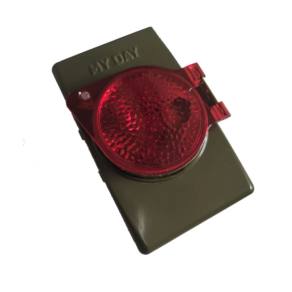 Linterna policial MY DAY plana de chapa con filtro rojo abatible OLIV