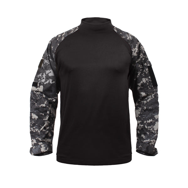 Camisa táctica COMBAT Digital Urban, manga larga, ligera y transpirable; bolsillos en mangas y velcros para nombre y bandera.