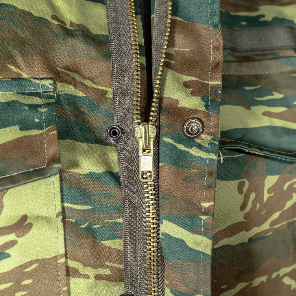 Parka M65 griega Izard Camo usada, vista frontal