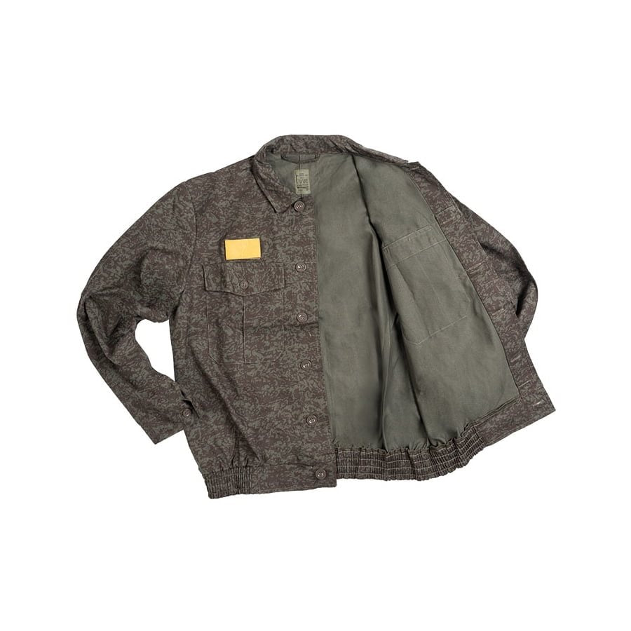 Chaqueta de trabajo AČR vz.92 con bolsillos de pecho, cierre de botones y velcro para insignia