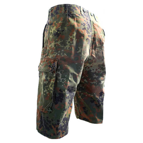 Bermudas BW Flecktarn usadas con bolsillos y costuras reforzadas